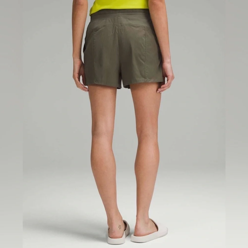 Lululemon Dance Studio High-Rise Short 3.5